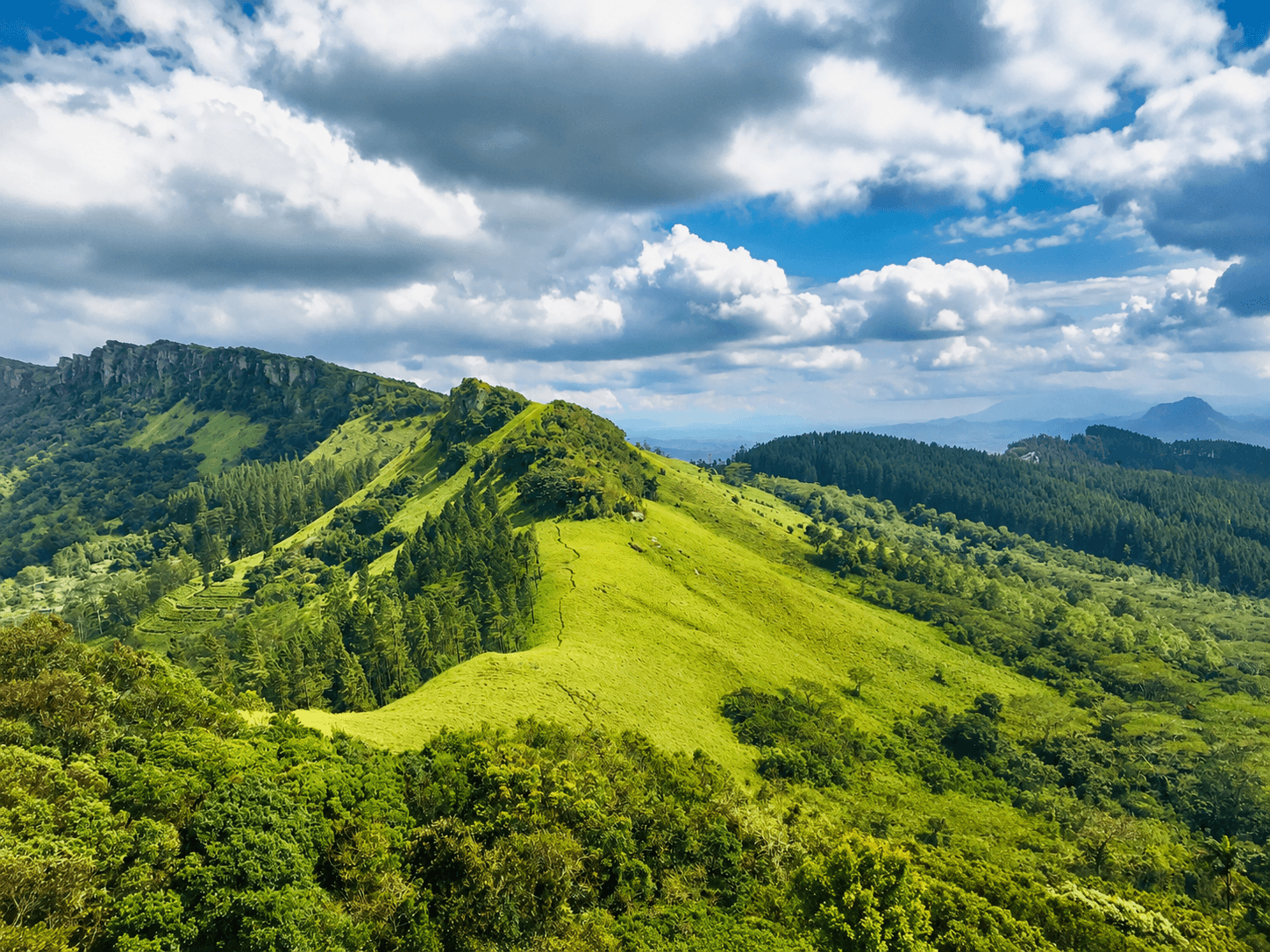 Hanthana Mountain Range