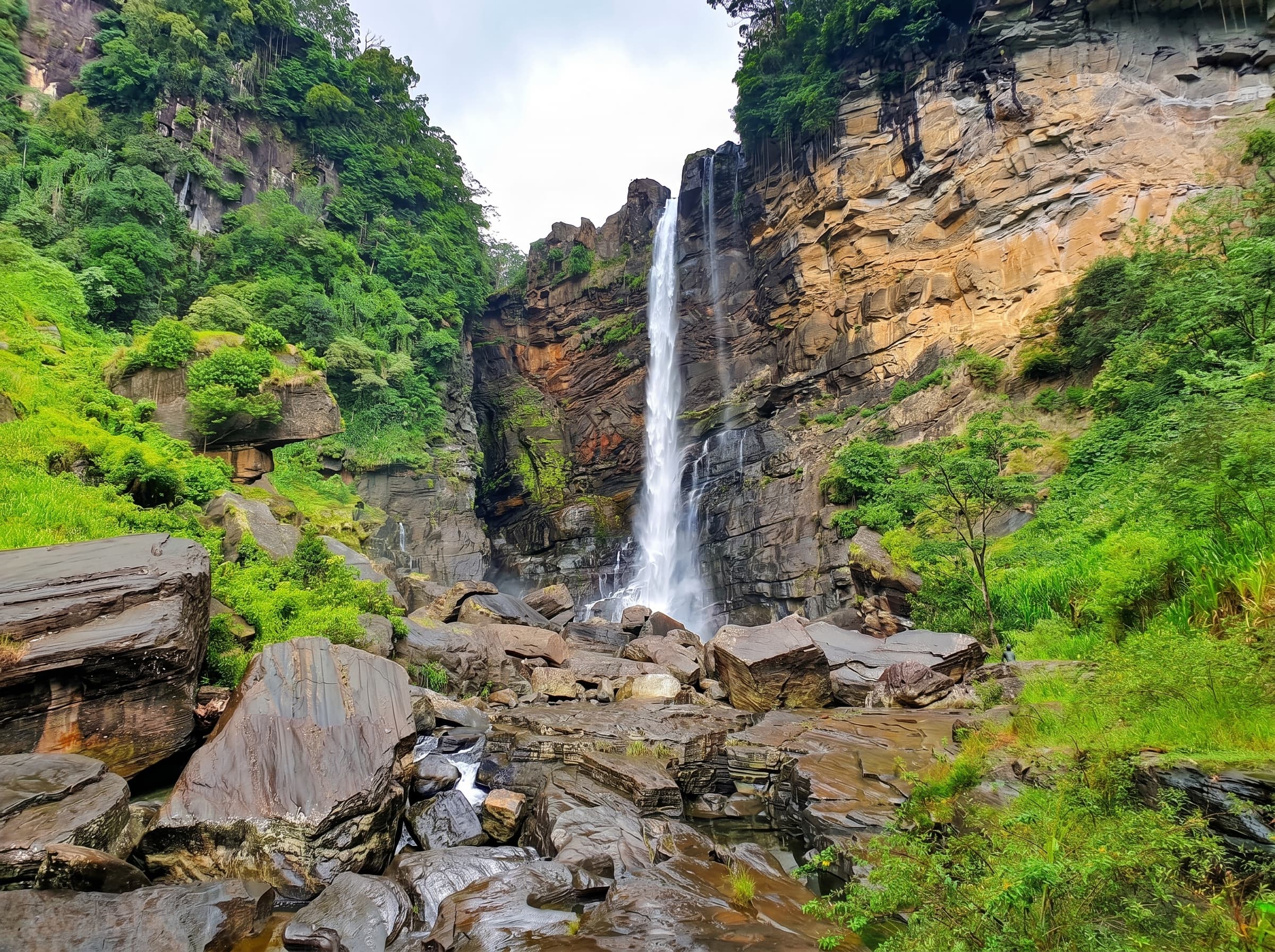 Laxapana Falls